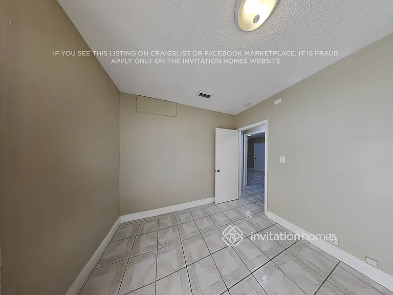 6435 SW 32nd St — Photo 13