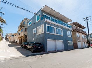 112 Rosecrans Pl, Manhattan Beach, CA 90266