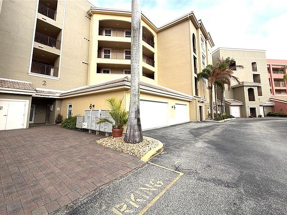 3rd image of 424 LUNA BELLA LANE #416C