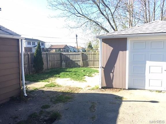 2nd image of 542 Buffalo Depew Blvd