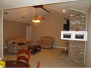 2nd image of 808 Scarlet Oak St