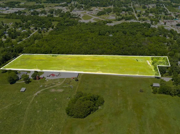 000 W Oak Street, Stockton, MO 65785
