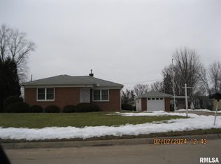 1818 9th Ave S, Clinton, IA 52732