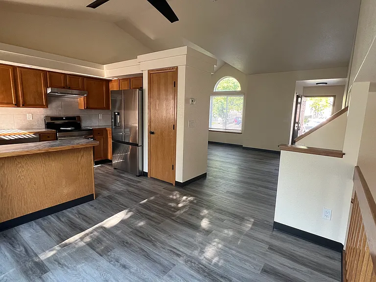 3642 Mayflower Ct — Photo 8