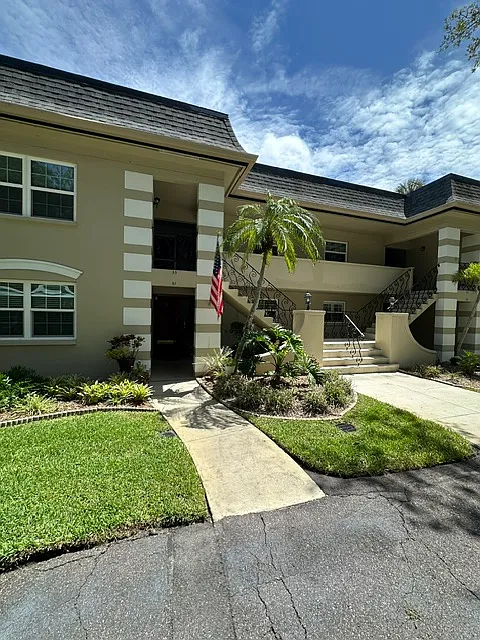 2 bed, 1283 sqft, $2,000 — Photo 1