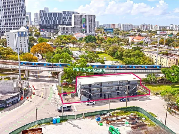 220 NW 11th Ter, Miami, FL 33136