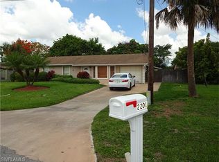 2201 50th St SW, Naples, FL 34116