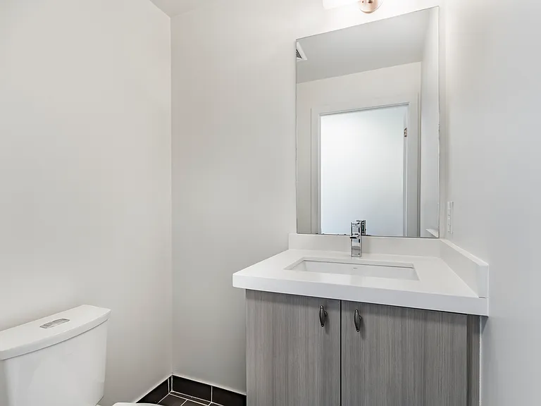 105 George St #713 — Photo 9