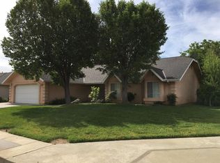 1200 Aslan Way, Kingsburg, CA 93631