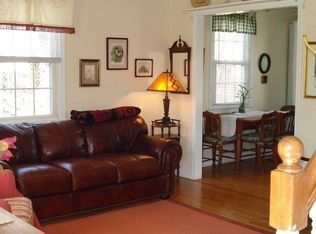 377 Sylvan Knoll Rd, Stamford, CT 06902