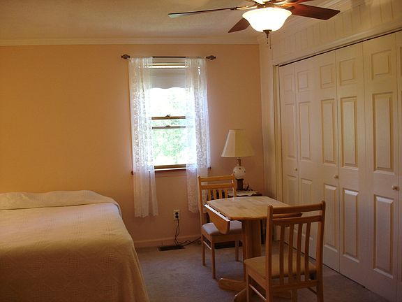 5th image of 534 Proctor Ave