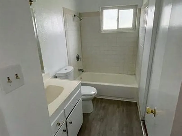 2482 Chanslor St — Photo 4