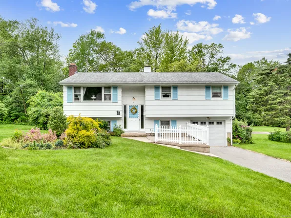 41 Londonderry Drive, Wallingford, CT 06492