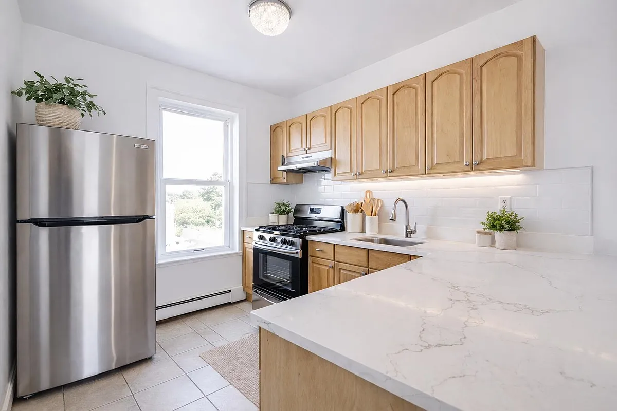 Building Photo - 145 Halladay St #2