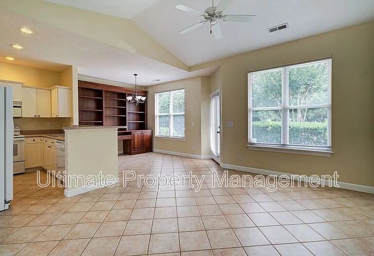 321 S Kerr Ave #102 — Photo 1