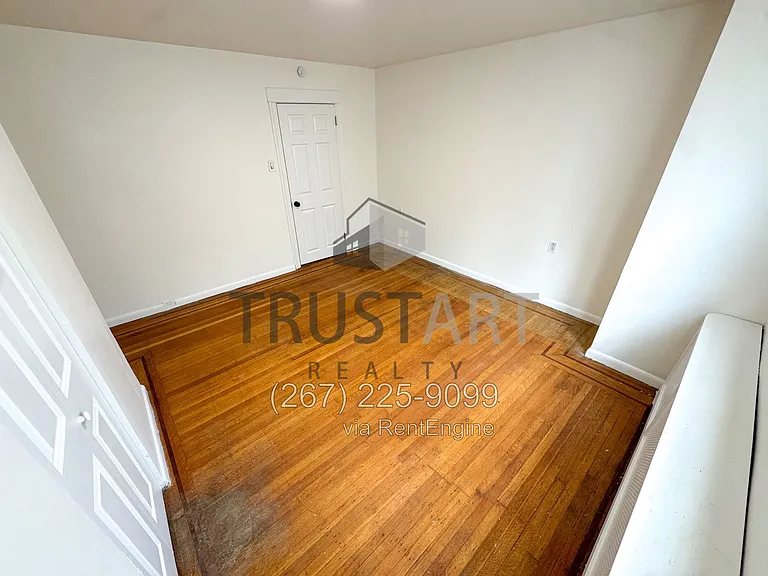 2082 Albright St — Photo 9