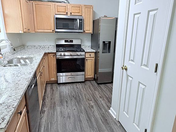 5th image of 9794 Alberton Ln