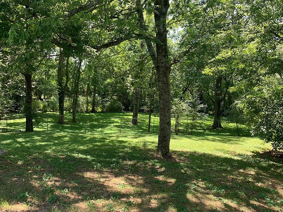 2nd image of 6111 Johnson Chapel Rd
