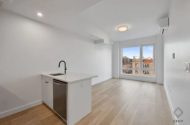 Rented by ERNY LLC | media 3