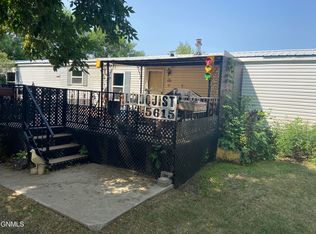 5615 Carolville Loop, Williston, ND 58801