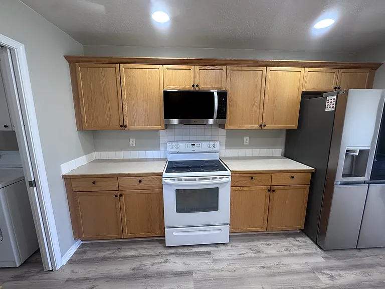 1700 NE Cinder Loop — Photo 13