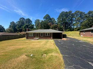 304 Mountain View Dr, Seneca, SC 29672