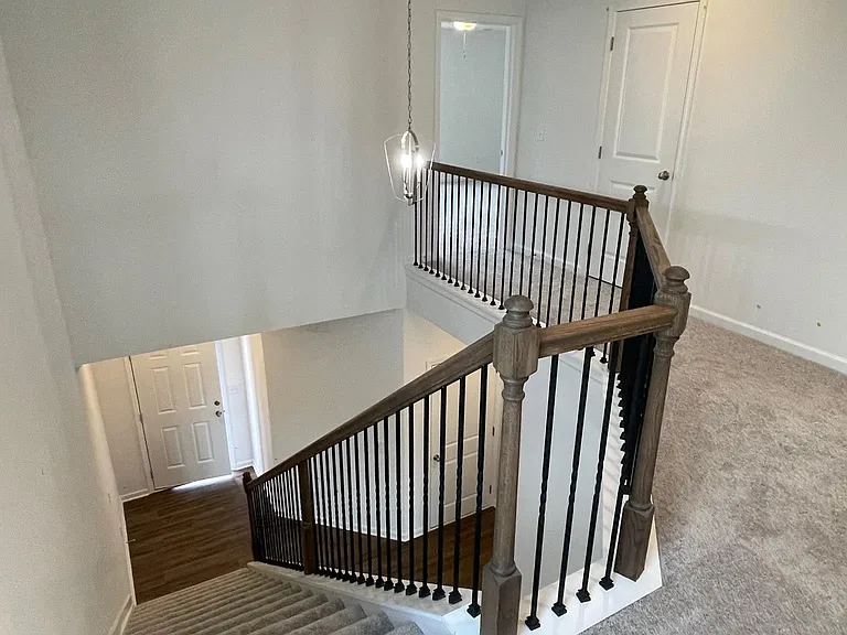 Craftsman style Modern and Elegant Stairway