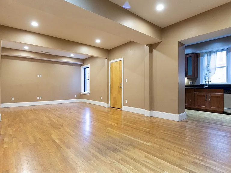 1588 Beacon St #D2 — Photo 2