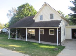 1121 W Main St, Princeton, WI 54968