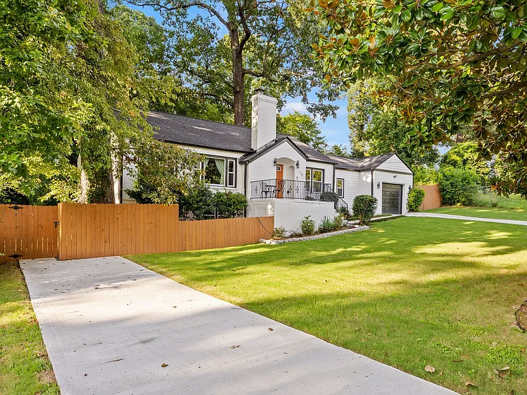 10 Claire Dr SE #A — Photo 24