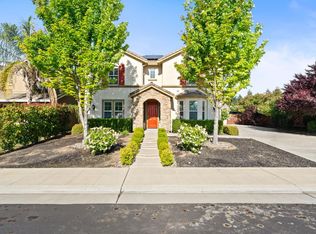 2868 Graybark Ave, Clovis, CA 93619