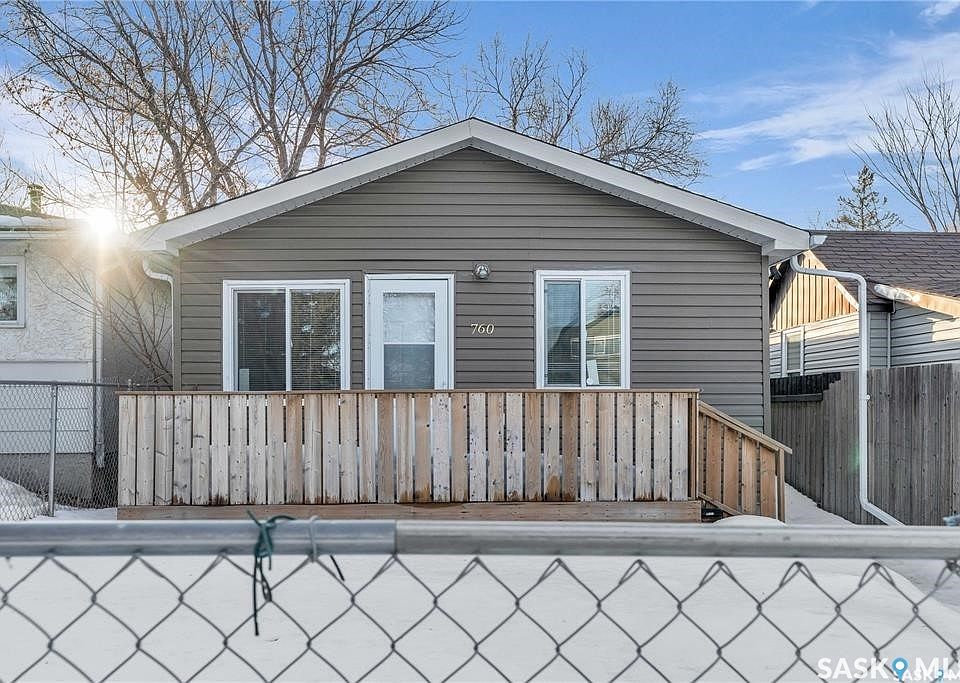 1st image of 760 Rae Street