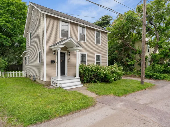 39 Latham Court, Burlington, VT 05401