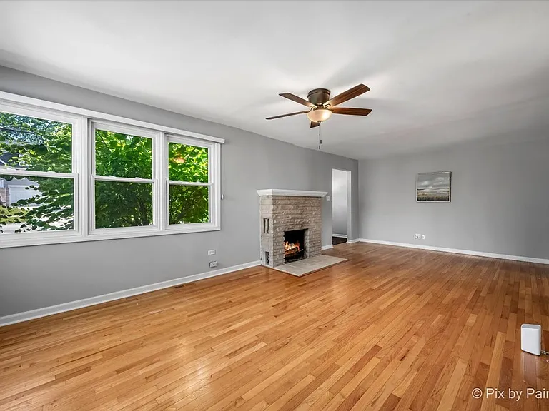 120 W Hillside Ave — Photo 3