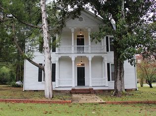 500 Carthage St, Cameron, NC 28326