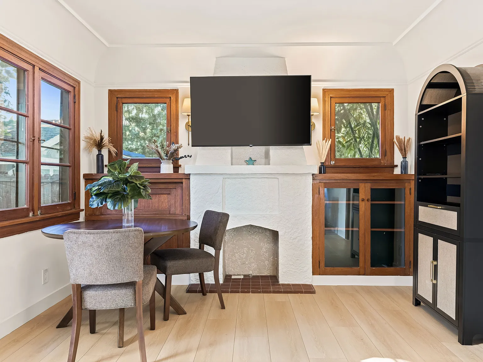 1 bed, $3,195 — Photo 2