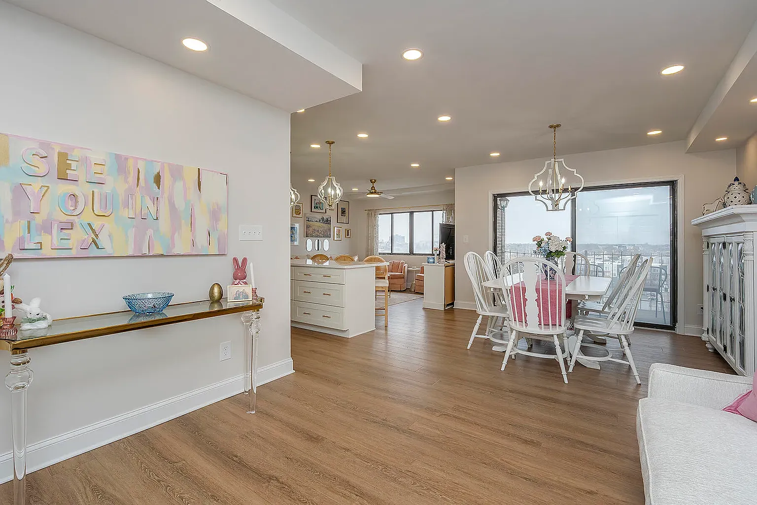 2 bed, 1182 sqft, $2,200 — Photo 2