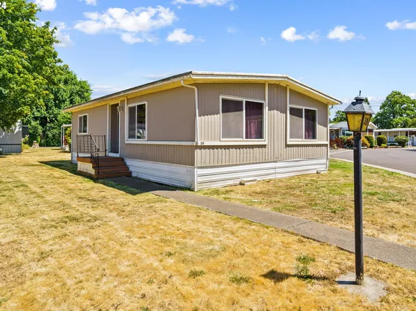 1225 W 10th Ave Unit 39, Junction City, OR 97448