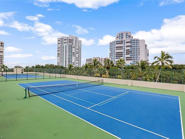 4041 Gulf Shore Blvd N #204 — Photo 33