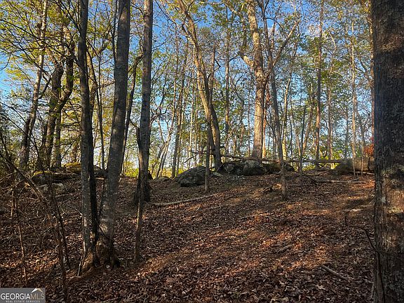 3rd image of 140 Lakeview Walk