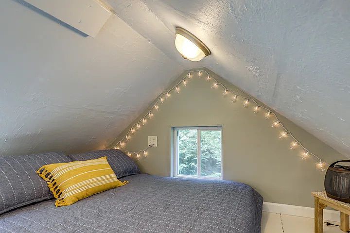 loft bed space (up the ladder)