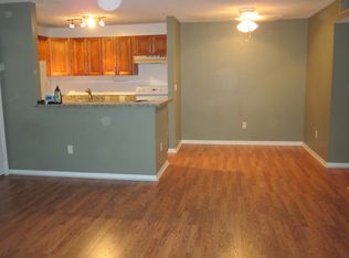 805 NE 199th St APT 102, Miami, FL 33179