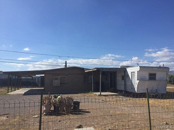 2nd image of 914 Sandy Beach Dr