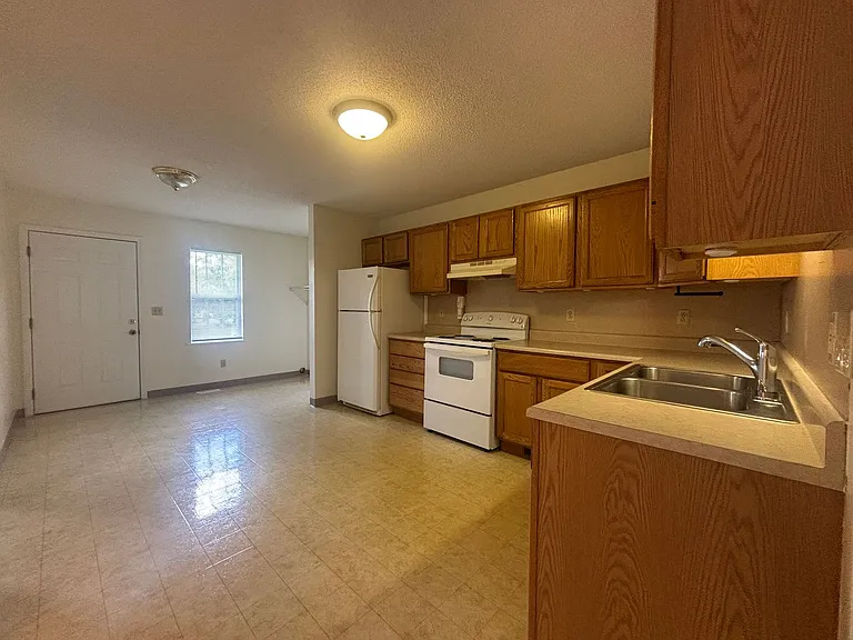 109 Ed Davis Rd — Photo 6