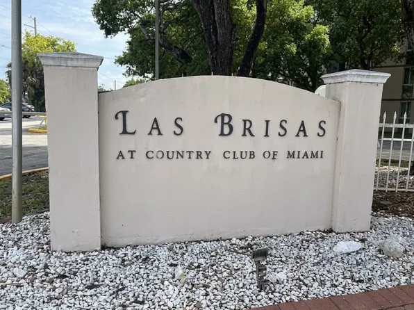 7125 NW 186th St APT B511, Hialeah, FL 33015