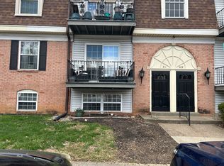 309 Chanel Ct APT 4, Louisville, KY 40218
