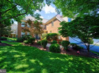 9110 Willow Gate Ln, Bethesda, MD 20817
