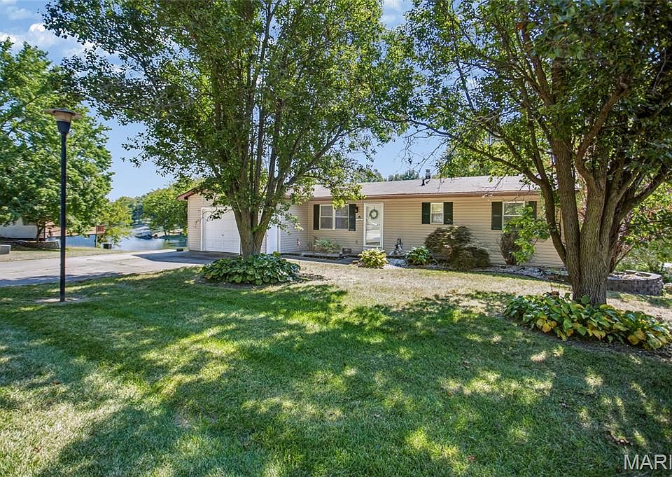 1st image of 712 Riviera Cir