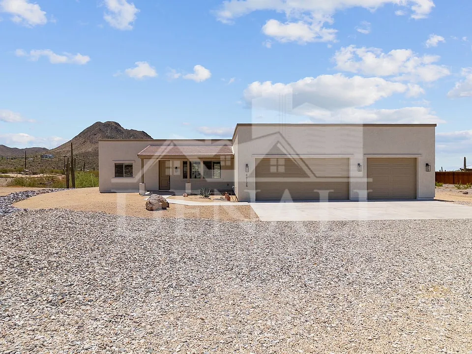 48126 N Coyote Pass Rd