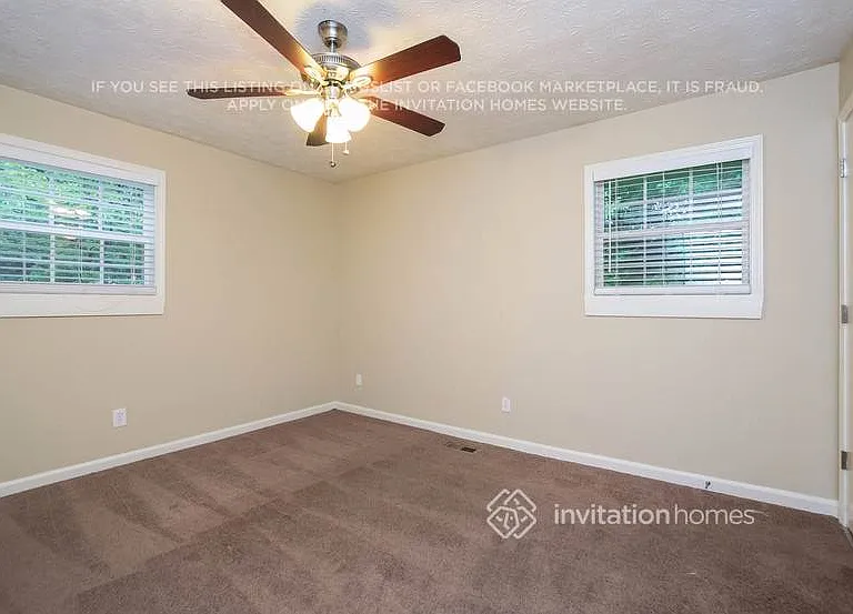 2396 Shire Ct — Photo 13